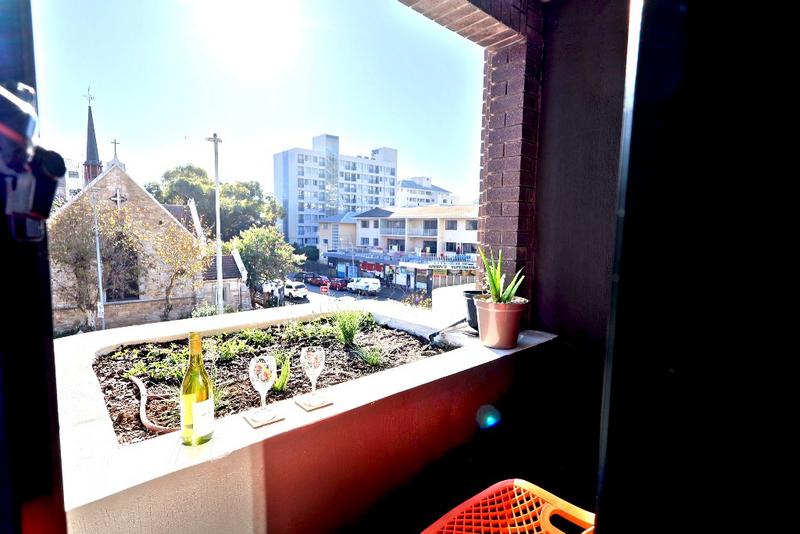 To Let 0 Bedroom Property for Rent in Sea Point Western Cape